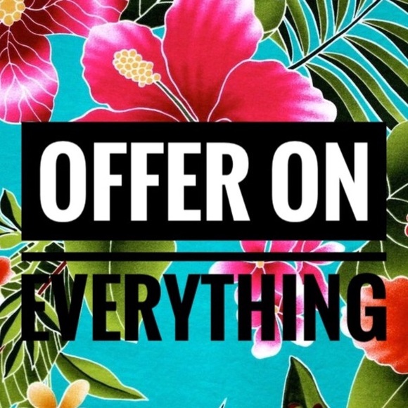 Gimmicks Embroidered Long Sleeve Blouse - Picture 6 of 6